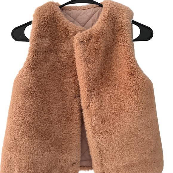 Zara
Reversible faux fur (teddy) vest - Picture 3 of 4